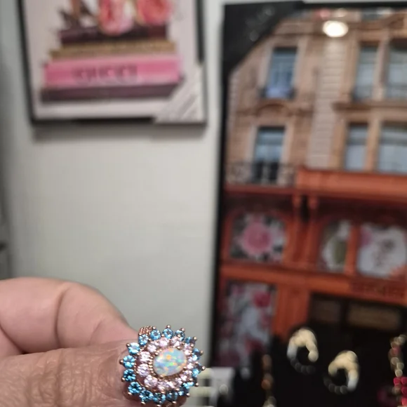 18k Rose Gold Filled Ring Sz5 - Picture 2 of 2